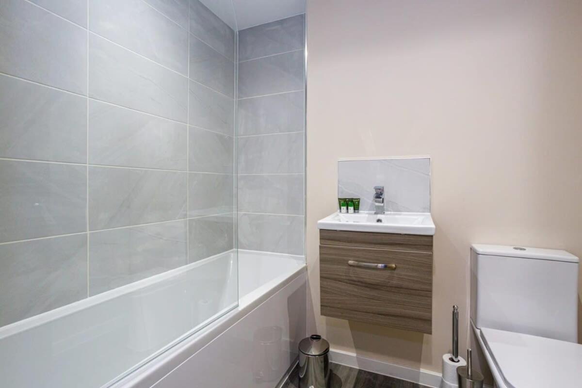 Stylish And Modern 1 Bedroom Apartment Manchester Buitenkant foto