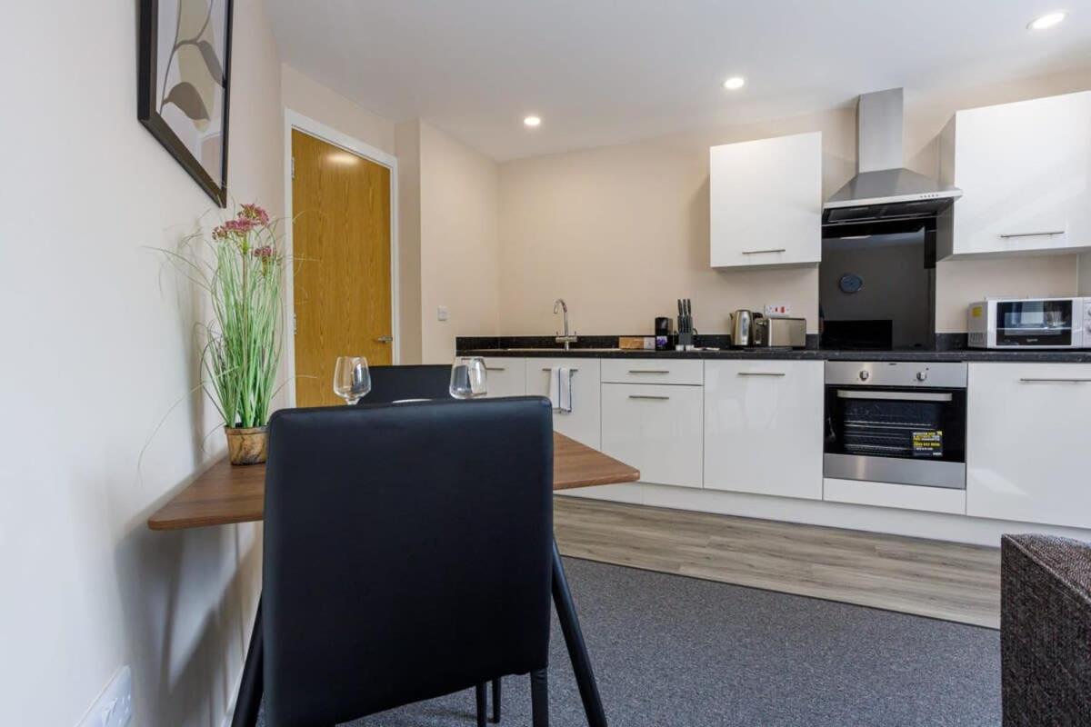 Stylish And Modern 1 Bedroom Apartment Manchester Buitenkant foto
