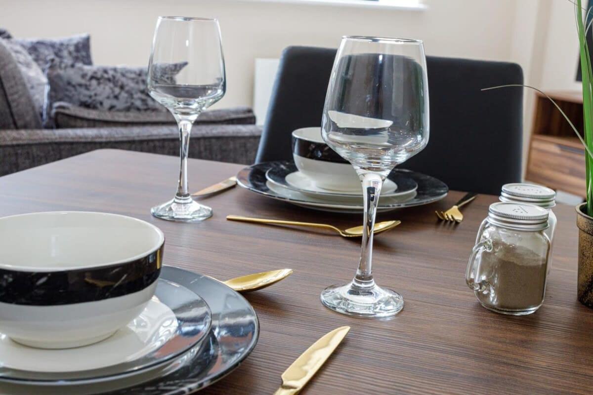 Stylish And Modern 1 Bedroom Apartment Manchester Buitenkant foto