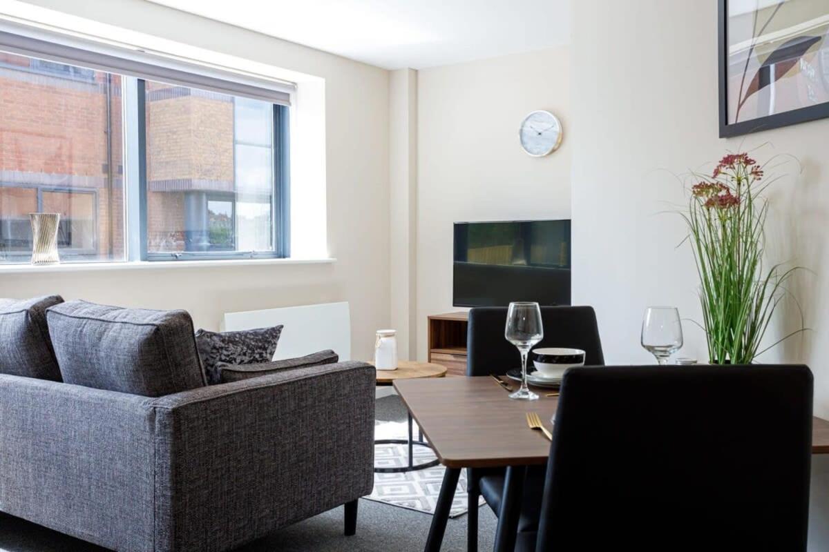 Stylish And Modern 1 Bedroom Apartment Manchester Buitenkant foto